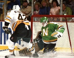 JON CASEY Minnesota North Stars Photo in action (c) 1983-93 - Picture 1 of 1
