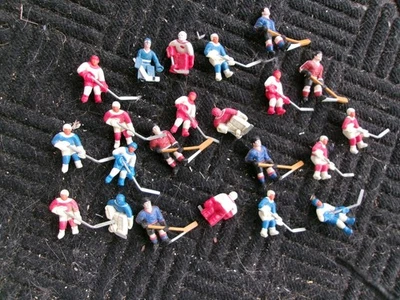 SPORTCRAFT SPORT CRAFT TOY HOCKEY GAME PLAYER FIGURES COLLECTION GOALIE  STIGA - Image 1 of 4