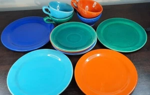 VINTAGE Franciscan Wear CUPS SAUCERS & PLATES SET of 4 Excellent Condition ! - Picture 1 of 7