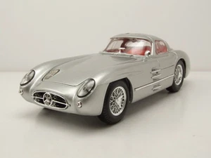Mercedes 300 SLR Uhlenhaut Coupe 1955 silber Modellauto 1:18 Maisto - Bild 1 von 10