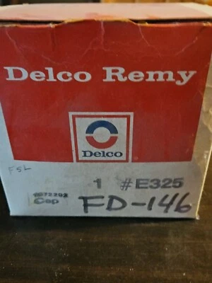 Tampa distribuidora NOS Delco Remy E325 1972292 para 4 cilindros Merc Capri/Ford Pinto - Imagem 1 de 4