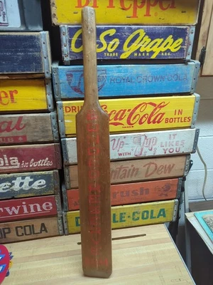 Taco de críquete vintage ligado reserva rum publicidade, 32" de comprimento - Imagem 1 de 4