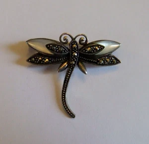 Broche/Pin DE COLECCIÓN PLATA ESTERLINA MADREPERLA Y MARCASITA LIBÉLULA - Imagen 1 de 8