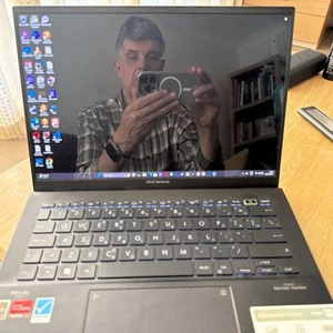 ASUS Zenbook 14 OLED UM3402 AMD Ryzen 5 5625U, 512GB SSD, 90Hz Touchscreen - Afbeelding 1 van 6