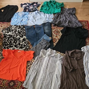 Bekleidungspaket gr 46-48 gr L  Damen Blusen,Kleider, Hosen,... - Bild 1 von 17