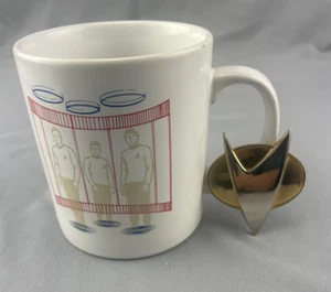 Star Trek 1988 Hollywood Pins Metal Communicator Pin- Kilncraft Cup 1989 England - Picture 1 of 10