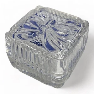 Cut Glass 24% Lead Crystal Raised Bow Design Trinket Box Yugoslavia - Picture 1 of 6