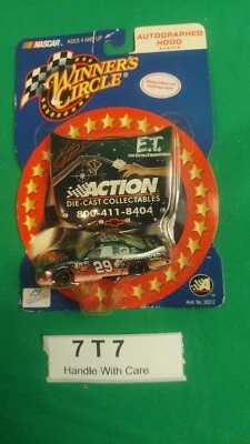 Литая модель NASCAR Кевин Харвик No29 GM Goodwrench Monte Carlo Winner's Circle 1:64 - Изображение 1 из 2