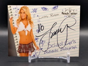 Lindsey Roeper 2008 Bench Warmer Limited School Girl Autograph Auto On Card #7 - Bild 1 von 2