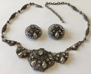 WEST GERMANY SIGNED CLEAR RHINESTONES WITH FAUX PEARL NECKLACE & EARRINGS - Picture 1 of 2