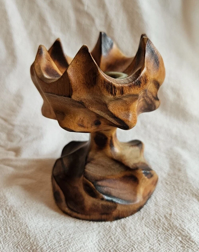 Candelabro candelabro pedestal de madera quemada tallado a mano vintage Foto 1 de 4