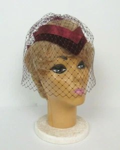 VTG 1950s CHAPEAU CREATIONS FASCINATOR HAT WITH NETTING & BOW BURGUNDY WINE  - Picture 1 of 12