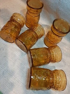 Vintage 70er Jahre Wheaton Braunglas 6 Saftgläser Set Jahreszeiten, Schiff, Ananas Designs - Bild 1 von 12