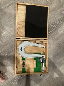 MITUTOYO U-shaped 1-2in - Picture 1 of 2