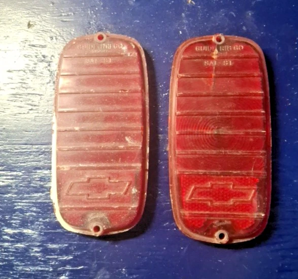 Chevrolet 1960-1966 camioneta luz trasera lente pajarita guía costilla Foto 1 de 1