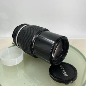 Nikon Nikkor 200 mm 1:4 AiS OBJEKTIV, SAUBER MIT KAPPEN, SERIE: 672919 #460 - Bild 1 von 4
