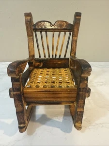 Sedia a dondolo giocattolo orso bambola legno fatto a mano vintage - Foto 1 di 10