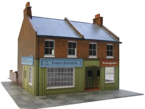 C7 Superquick OO/HO Red Brick Terrace Corner Shops - Card Kit - Picture 1 of 1