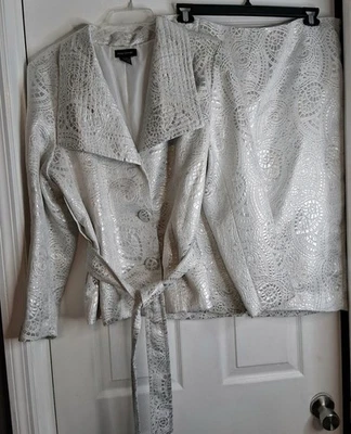 Traje de chaqueta y falda Ashley Stewart para mujer con cinturón talla 16 plateado ¡Leer por favor! Foto 1 de 4