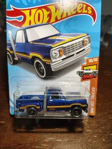 2019 Hot Wheels #55 HW Hot Trucks 1978 Dodge Li'L Red Express Truck blue ERROR!! - Picture 1 of 6