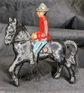 VINTAGE Brown Cast Iron Toy Soldier Calvary Officer Mounted Horseback 1930s - Picture 1 of 9