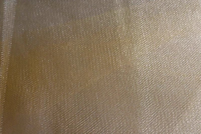 TELA DE TUL BRILLANTE AMARILLO PÁLIDO 100 % NYLON 2 YARDAS X 57 PULGADAS DE ANCHO Foto 1 de 2