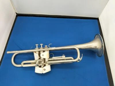 Yamaha YTR-136 trumpet Brass Junk As is No case Ship from Japan Tracking - Image 1 of 4