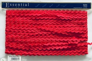 5 metre Red RIC RAC Ribbon Braid Trimming 6mm Sewing Wedding Craft - Picture 1 of 3