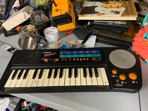 Clavier vintage Casio Rapman rap-1 Music Maker testé fonctionne *sans accessoires* - Photo 1/14