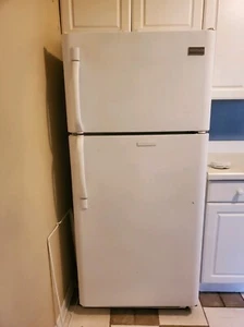 White Kitchen Appliances - Refrig, Dishwasher, Stove and Hood in GOOD condition - Picture 1 of 6