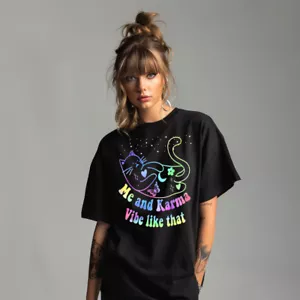 Me & Karma Cat Vibe Taylor Eras Tour T-Shirt Unisex Ladies Oversized Shirt Top - Picture 1 of 4