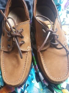 Scarpe uomo SHARK 100% pelle taglia 7 ottime condizioni scarpe barca - Foto 1 di 10