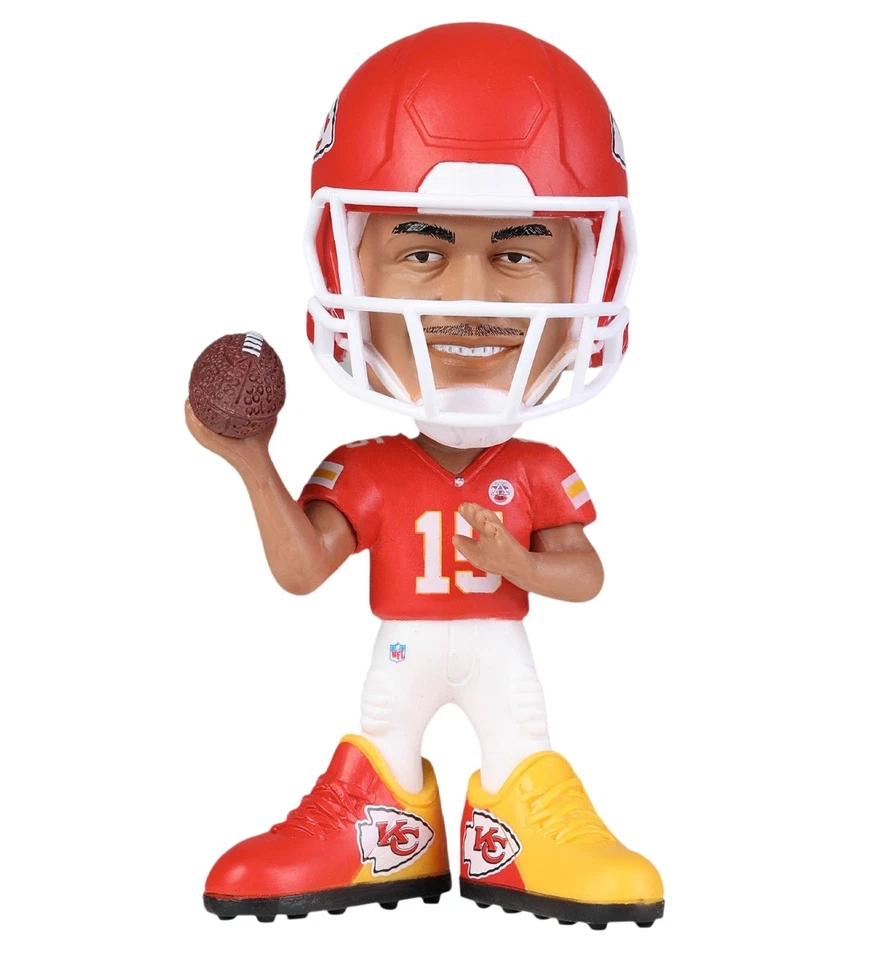 Patrick Mahomes Chiefs 4.5" FOCO Vinyl NFL Showstomperz Bobblehead Toy