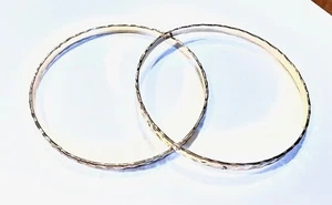 BRACCIALETTI (BANGLES) COLOR ORO - Foto 1 di 1
