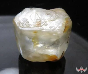 22.70CT. UNTREATED CLEAR SAPPHIRE - BURMA ( MYANMAR) - Picture 1 of 5