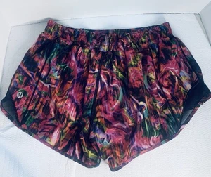 Lululemon Hotty Hot Low-Rise Lined Short Vivid Floral Tone Multi Women’s Sz 8 - Picture 1 of 3