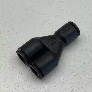 (2-Pack) Legris Push-to-Connect Fitting Plug-in Wye Y Splitter 1/4” x 1/4” - Picture 1 of 10