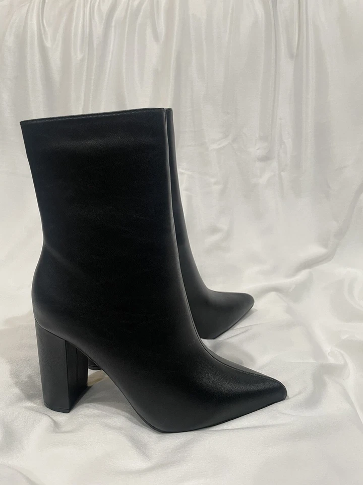 Bota de couro preta com biqueira pontiaguda - Imagem 1 de 4