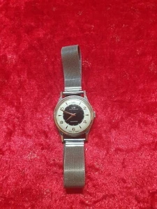 LIP Armbanduhr mit Armband - Handaufzug- ( Siehe Bilder ) - Bild 1 von 10