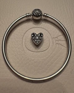 Bracciale Pandora Moments 'You Melt My Heart' LE 7,1 pollici e ciondolo abbinato - Foto 1 di 9