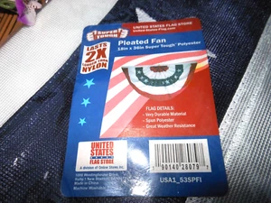 UNITED STATES FLAG STORE ~ 18" X 36" USA PLISSETTATO, VENTILATORE BUNTING ~ NUOVO - Foto 1 di 2