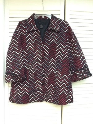 100% Silk button down top, 3/4 sleeve, Size Large, Multi-colored Geometric Print Foto 1 de 3
