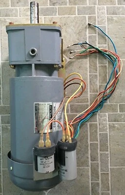 Motor de inducción monofásico Teco Westinghouse HP 0,4 KW 115 voltios tipo BETYXX Foto 1 de 4