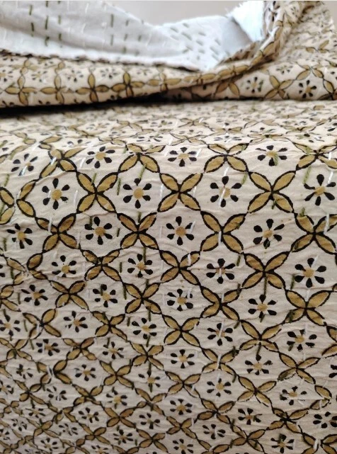 Beige floral Print Indian kantha throw handmade cotton quilt king size bedspread - Image 1 of 4