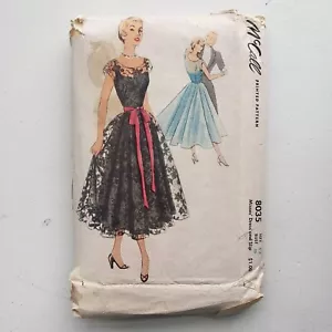 50er Jahre Vintage McCalls 8035 Fit and Flare Abend Cocktail Kleid Schnittmuster - Bild 1 von 2
