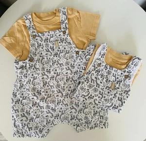 TOPOMINI Gr.68 Twins/Zwillinge 2x Latzhose & Shirt - Bild 1 von 1