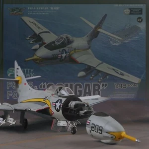 KIT MODELO KITTY HAWK KH80117 1/48 F9F-8 U 8P (FOTO-RECCO) - Imagen 1 de 6