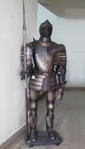 Armatura a grandezza naturale armatura da cavaliere dalla Germania dal costruttore di armature altezza 192 cm - Foto 1 di 9