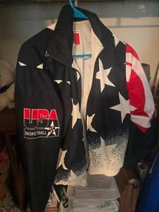 1996 CHAMPION USA OFFICIAL OLYMPIC BASKETBALL JACKET SIZE SMALL - Picture 1 of 3