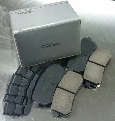 Pastillas de freno delanteras OEM MOBIS 2011-2014 Hyundai Sonata GAS/HÍBRIDAS (S5810-13QA5-0NA) Foto 1 de 2